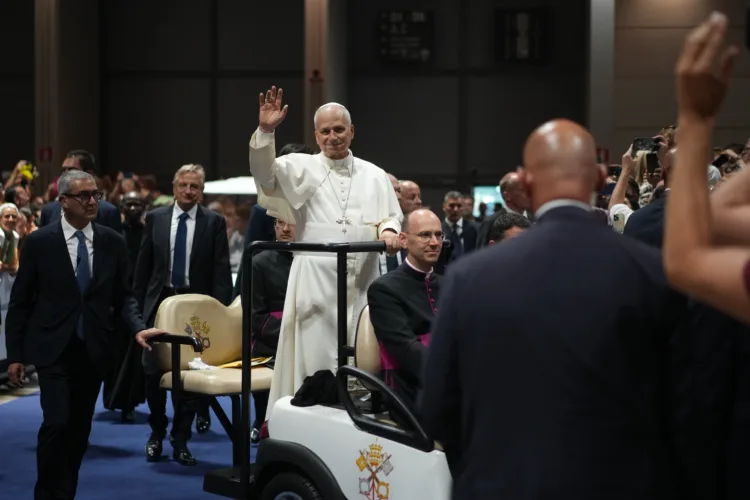Pope Leo calls for dialogue over conflict, says young Catholics are a sign of hope